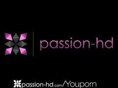 Passion-HD Teen pleasures man with her enormous titsTITLE: click to edit Thumb