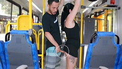 ABSURDO EM PUBLICO NO &Ocirc_NIBUS homem da esfrega o pau na morena ate gozar na sua bunda e vestido Thumb