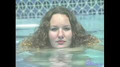 Redhead Holly Day Fucks so nice underwater Thumb